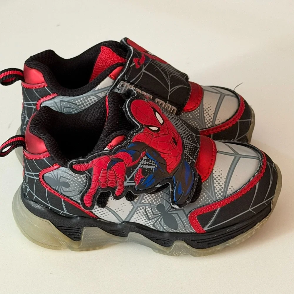 Spider-Man Toddler Boys‎ Athletic Light-up Sneaker Size US 7- EU(23.5)